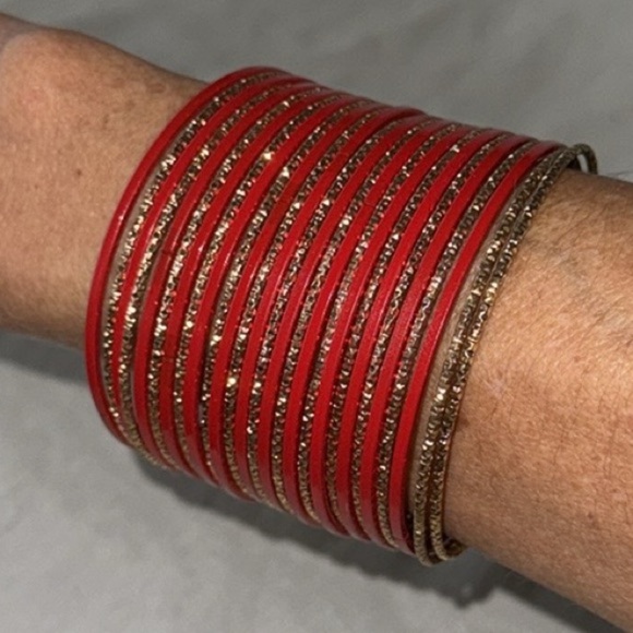 Charlotte Daniel New Bangle Set Red and Gold Bangles Thin (26 pcs) - Picture 12 of 12
